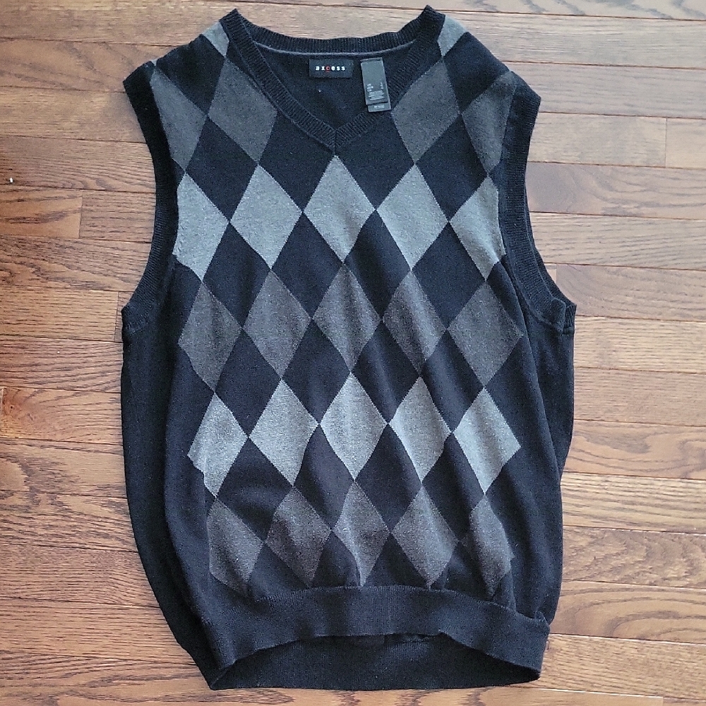 Axcess V-Neck Black and Gray Argyle Sweater Vest